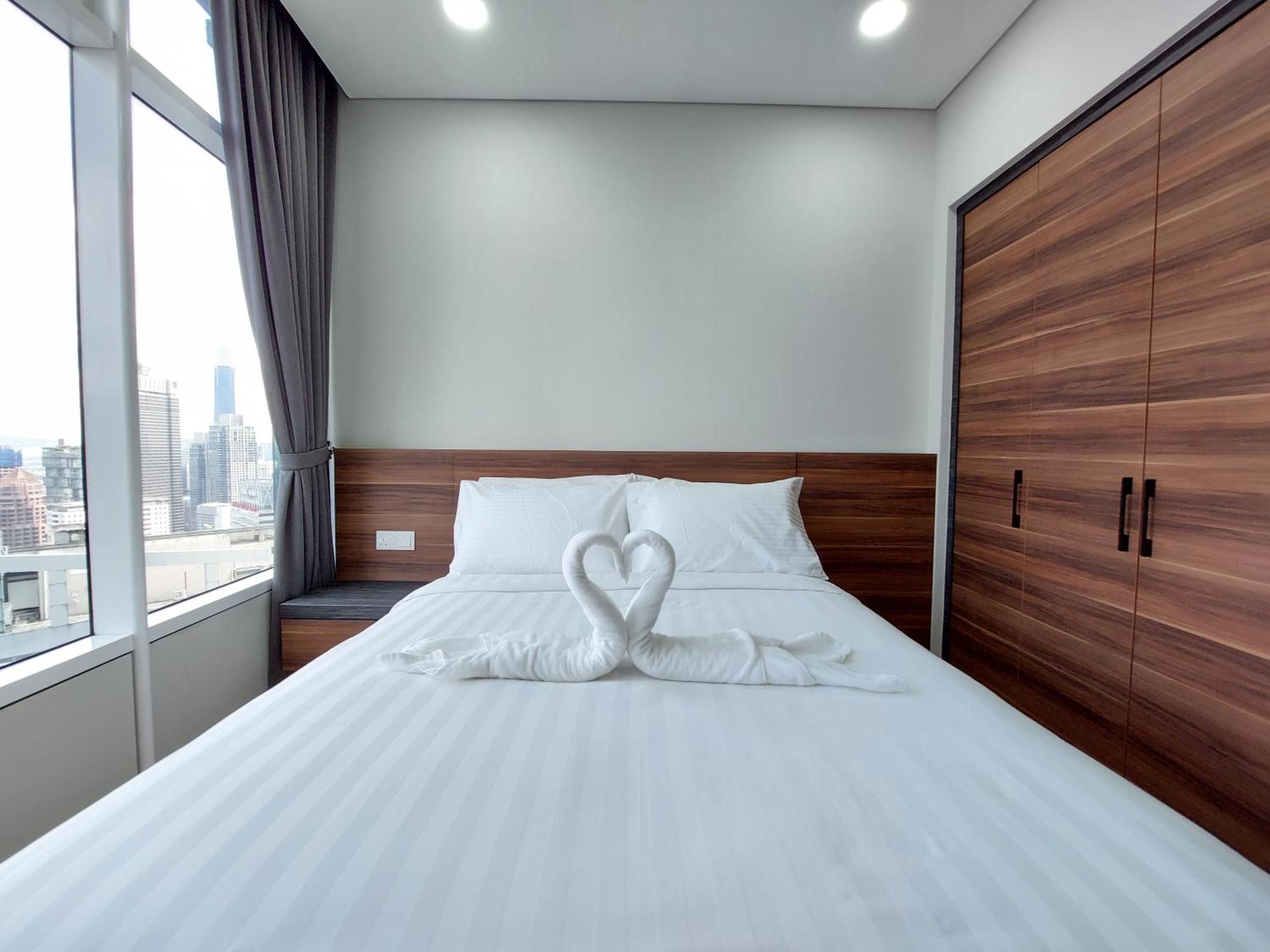Sky Suites With Klcc Twin Tower View By Irent365 쿠알라룸푸르 객실 사진