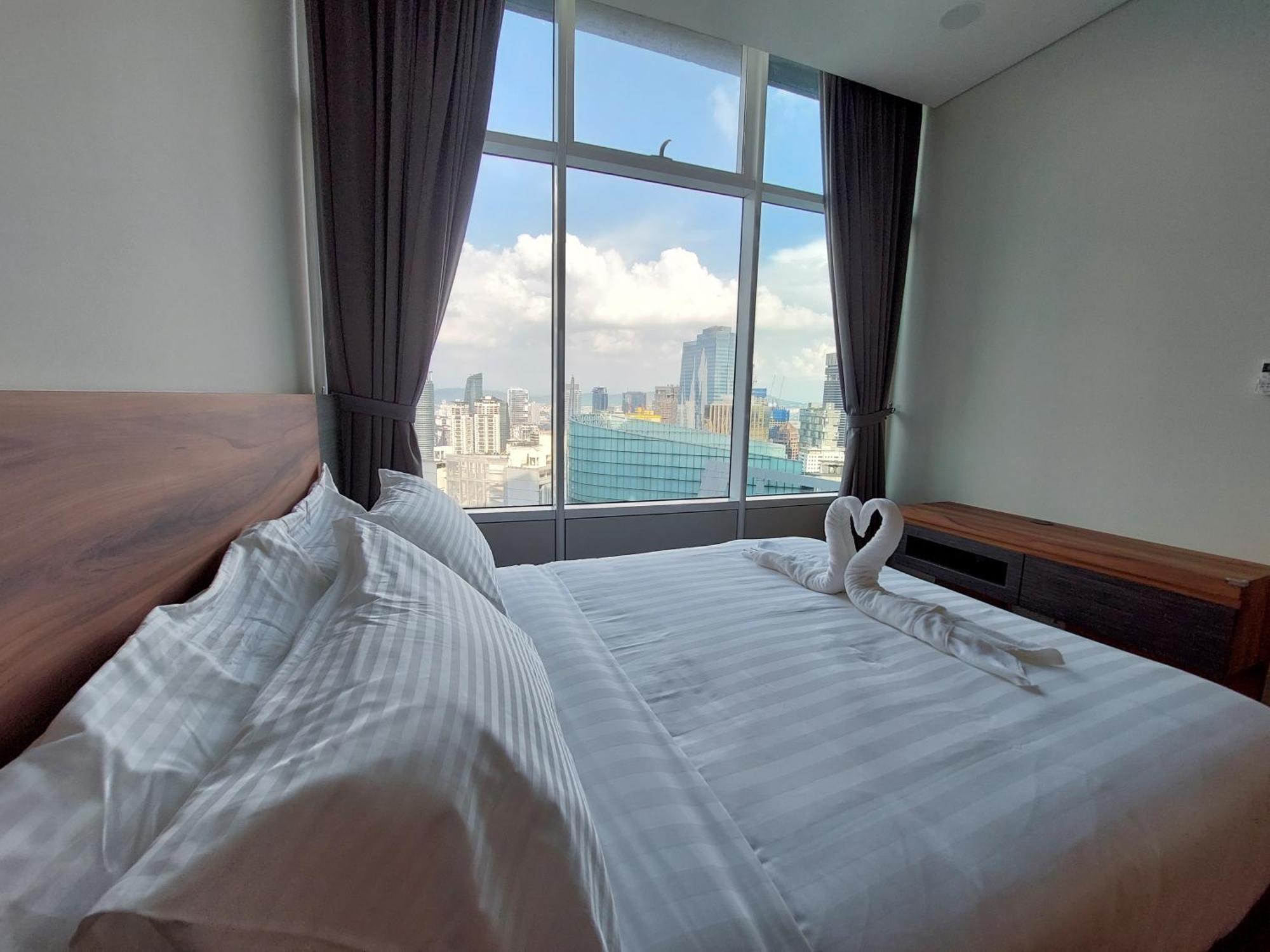 Sky Suites With Klcc Twin Tower View By Irent365 쿠알라룸푸르 객실 사진